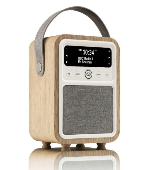VQ Monty radio. Oak