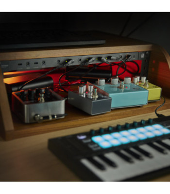 Palmer Power supply unit with 8 outputs for rack mounting