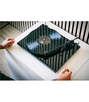 Pro-Ject E1.2 Pick it MM E Sort Højglans