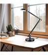 TRIO Amsterdam sort skrivebordslampe