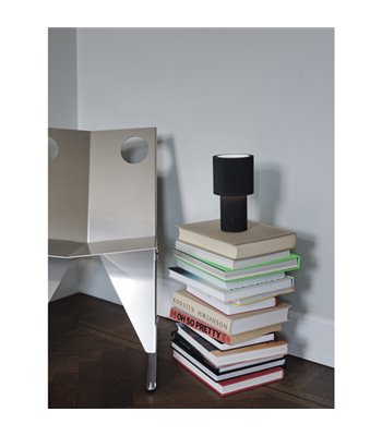 Herstal Iluma sort portable lampe