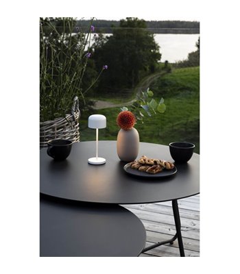 Konstsmide Lille mini hvid bordlampe portable