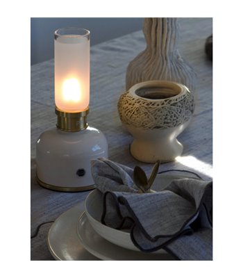 PR Home Frida hvid portable lampe