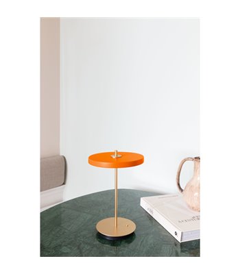 UMAGE Asteria MOVE V2 nuance orange bordlampe portable