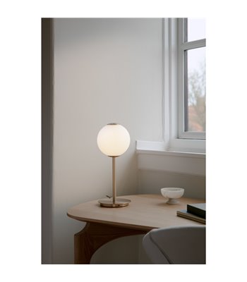 UMAGE Audrey messing/opal bordlampe