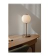 UMAGE Audrey messing/opal bordlampe