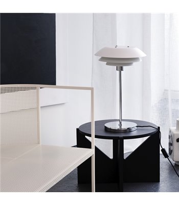 Dyberg Larsen DL31 mathvid bordlampe