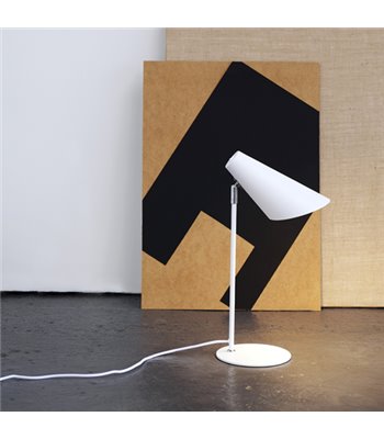 Dyberg Larsen Cale mat hvid bordlampe