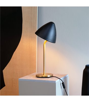 Dyberg Larsen Oulu sort/messing bordlampe