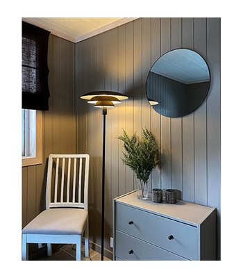Aneta Epsilon sort gulvlampe