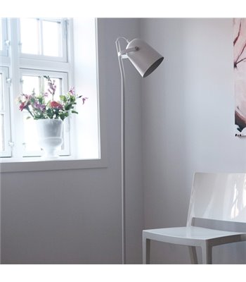 Dyberg Larsen Oslo mat hvid gulvlampe