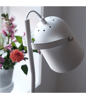 Dyberg Larsen Oslo mat hvid gulvlampe