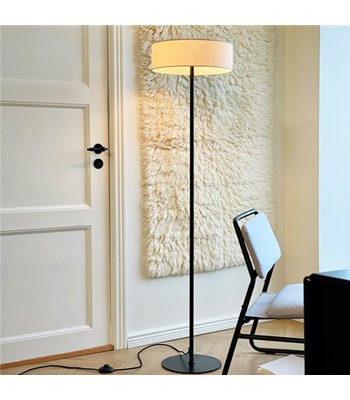 Dyberg Larsen Calix stof skærm gulvlampe