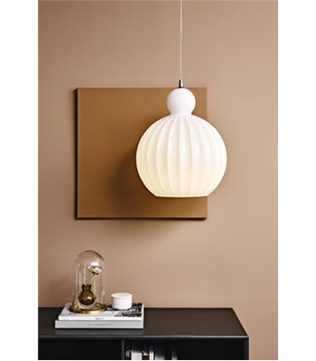 Halo Design Ball Ball Ø32 opal pendel