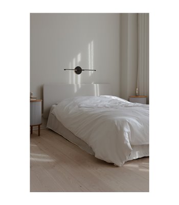 UMAGE Omni black væglampe