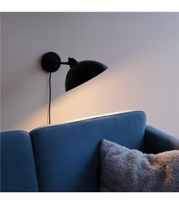 Dyberg Larsen Futura sort væglampe